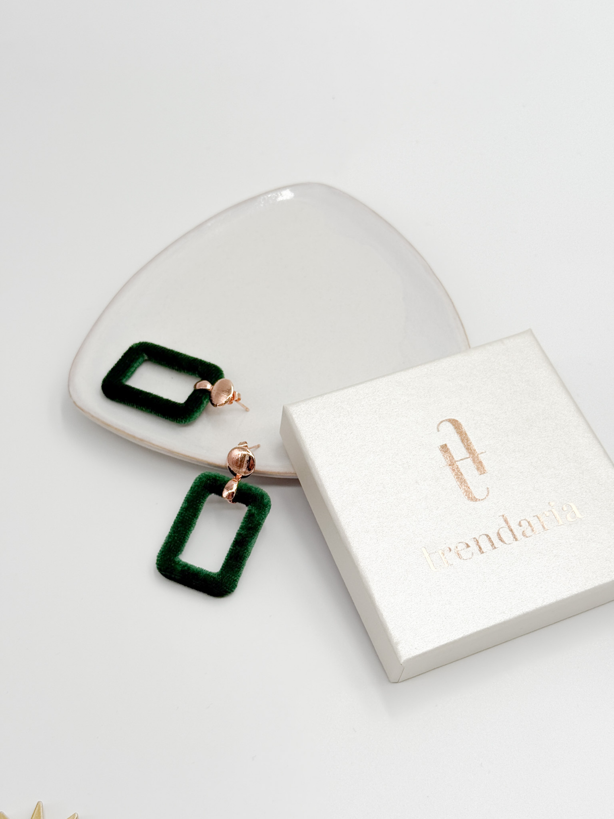 Trendaria Samt Ohrring Velvet Green mit Verpackung