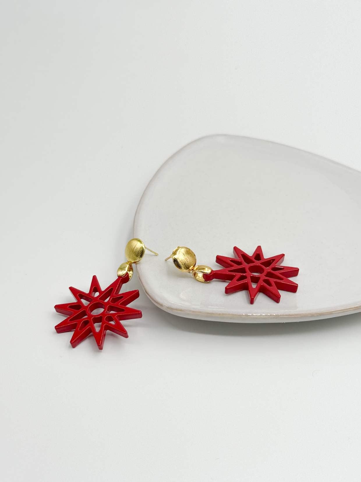Horn Ohrring Sissi Stern Rot NEU