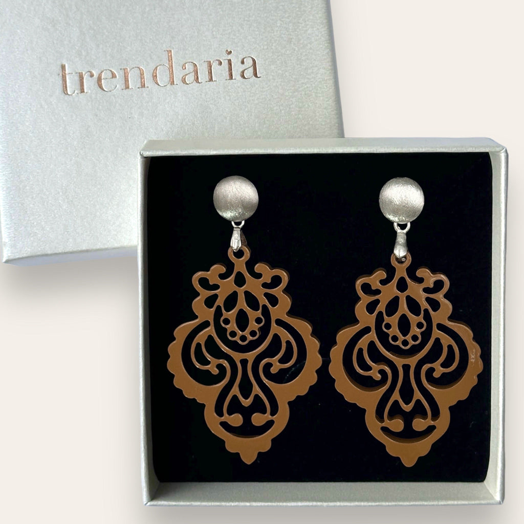 Diamond Brown - Trendaria