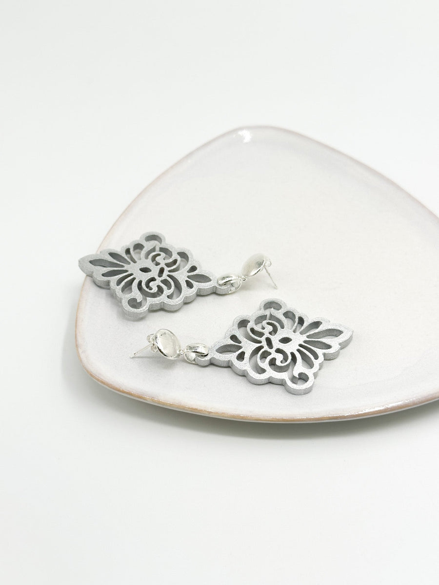 Horn Ohrringe Wing Metallic Silver
